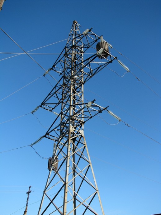 Филиал «Владимирэнерго» предупреждает о недопустимости повреждения линий электропередачи