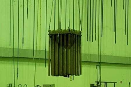 Специалисты АО «ОДЦ УГР» выполнили операцию по извлечению графита из остановленного промышленного реактора