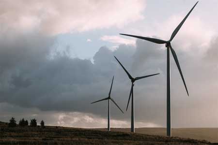 «Оренбургэнерго» приняло 7 заявок на присоединение к электросетям ветряных электроустановок и солнечных электростанций