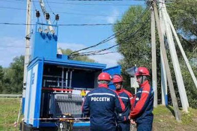 «Россети Московский регион» выполняют сухую чистку трансформаторов без отключения потребителей