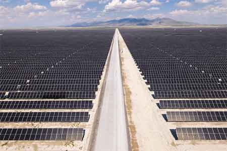 Китай ввел в эксплуатацию более 48 ГВт солнечных электростанций за четыре месяца 2023 г