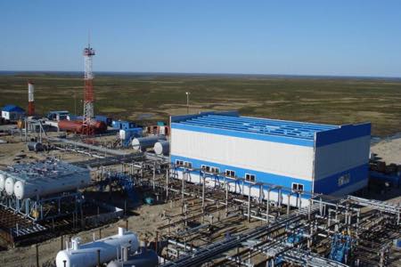 На Тазовском месторождении строят объекты для транспорта нефти и попутного газа