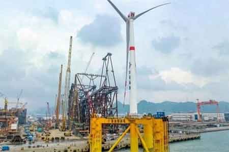 В КНР установили первый плавучий ветрогенератор для питания офшорных нефтяных платформ