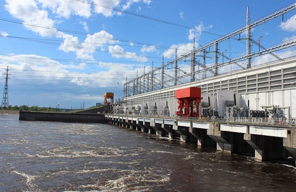 На Воткинской ГЭС ввели новый трансформатор