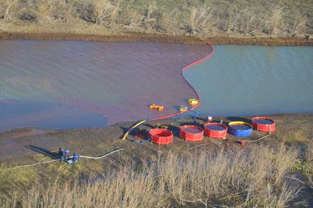 АО «Транснефть – Сибирь» собрало около 800 кубометров нефтепродуктов в ходе ликвидации разлива топлива в Красноярском крае