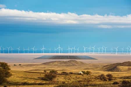45 ГВт солнечных и ветровых электростанций для производства водорода в Казахстане