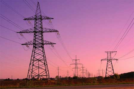 Энергетики Яранских электрических сетей Кировэнерго заменили 567 изоляторов на ВЛ 110 кВ «Опытное Поле – Яранск»