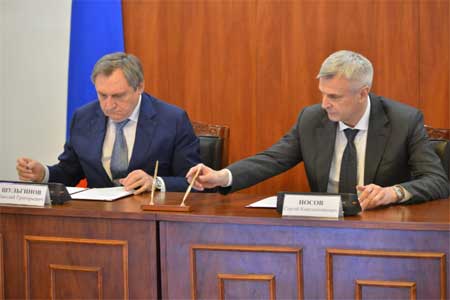 Глава РусГидро Николай Шульгинов и губернатор Магаданской области Сергей Носов провели рабочую встречу