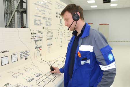 На Ленинградской АЭС-2 с блочного пункта управления энергоблока №2 ВВЭР-1200 впервые выполнено включение оборудования