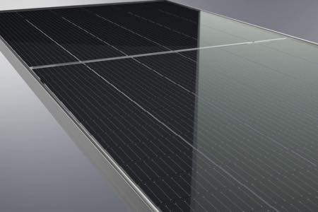 JinkoSolar представила новый солнечный модуль мощностью 610 Вт