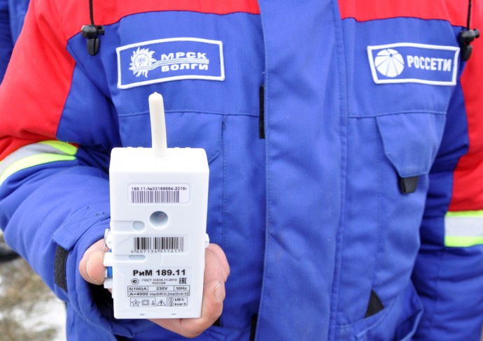 Энергетики филиала «Ульяновские РС» устанавливают автоматизированные приборы учета