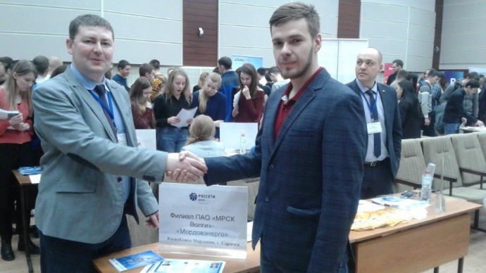 Филиал «Мордовэнерго» принял участие в ярмарке вакансий в Казани