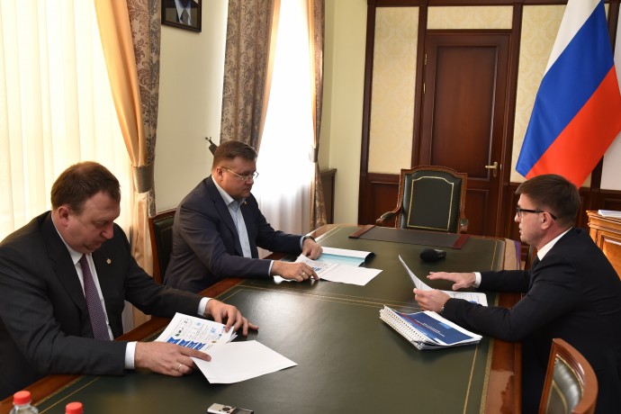Губернатор Николай Любимов и директор Рязаньэнерго Сергей Котенёв провели рабочую встречу