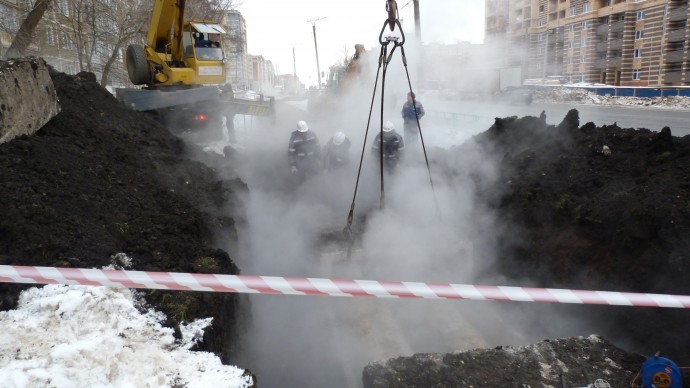 Работы на теплосети по улице Вяземского завершатся сегодня до конца дня