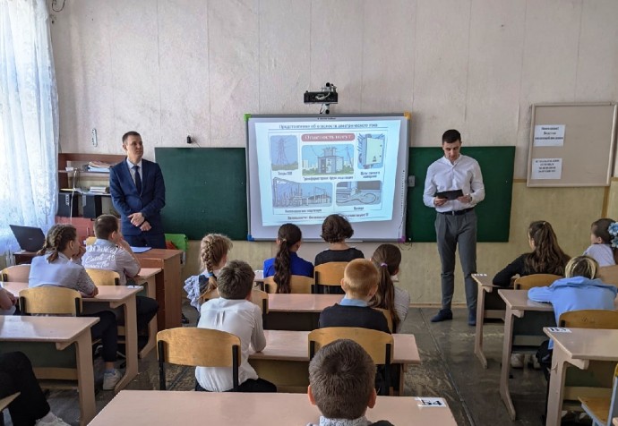 Саратовские энергетики провели урок электробезопасности для школьников Заводского района