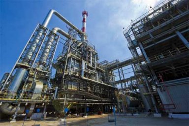 В компании "Газпром нефтехим Салават" началась доставка крупногабаритного оборудования на комплекс