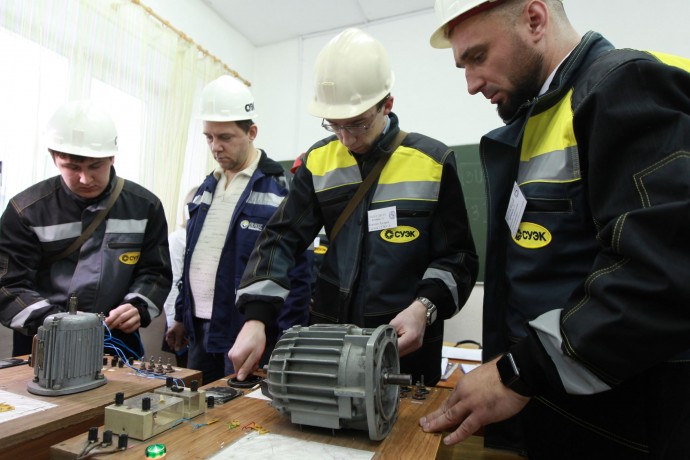 Компания «СУЭК-Кузбасс» поддержала проведение профессионального конкурса в горнотехническом техникуме