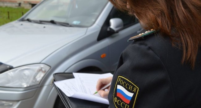 Житель Ульяновска лишился авто из-за долга за отопление и горячую воду