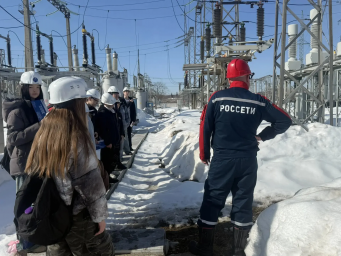 Специалисты «Владимирэнерго» познакомили участников «Энергокружка» с работой высоковольтной подстанции Специалисты «Владимирэнерго» познакомили участников «Энергокружка» с работой высоковольтной подстанции
