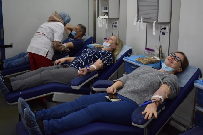 Энергетики «Самарских РС» сдали кровь для детской больницы